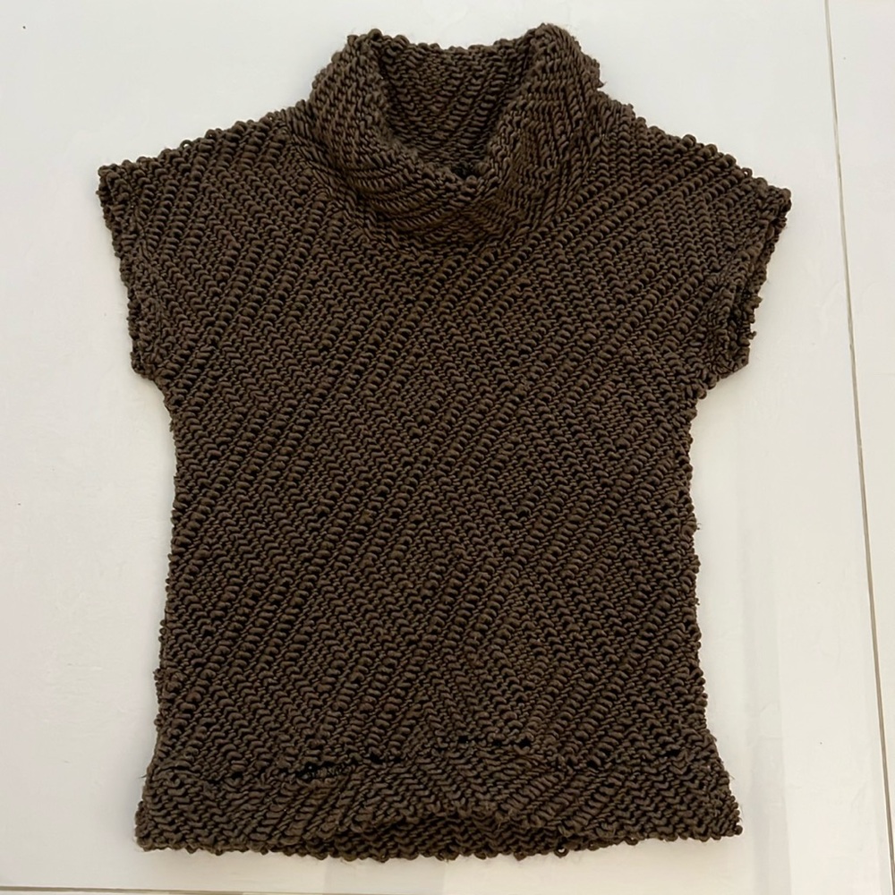 Pullover vest